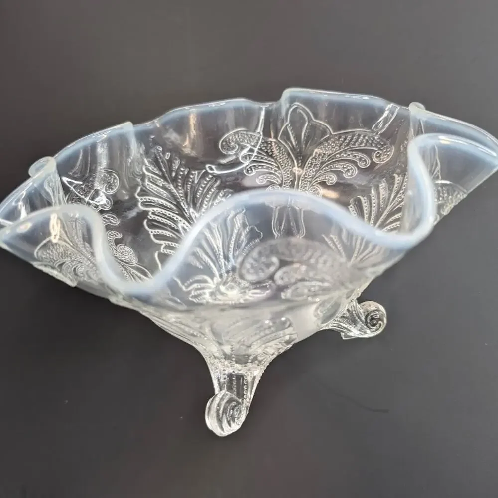 Vintage Dugan Palm & Scroll Pressed Glass Ruffled Footed Bowl